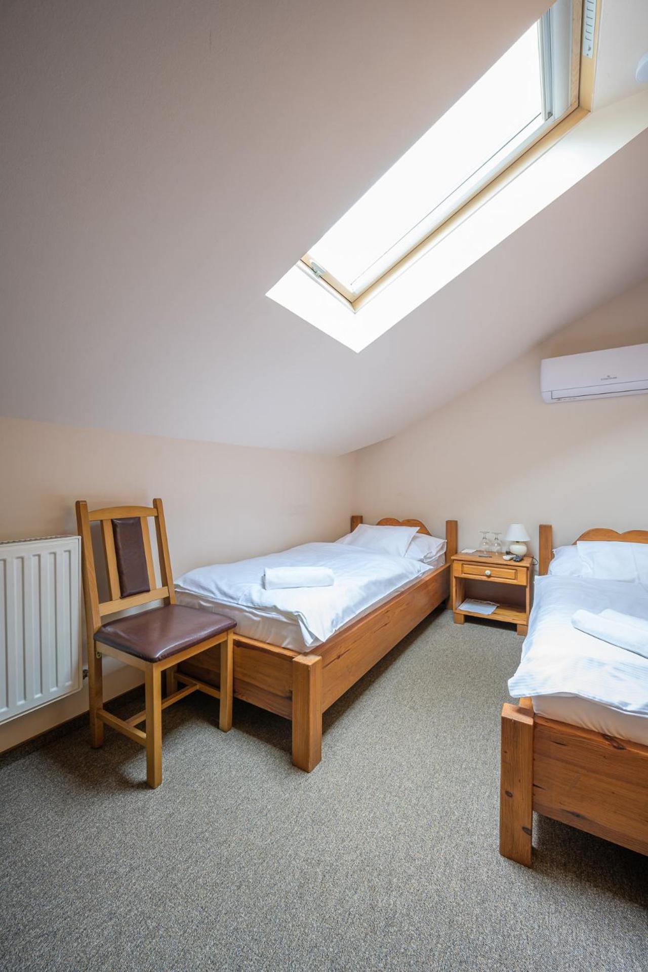 Vinatus Pince Hotell Villány Exteriör bild